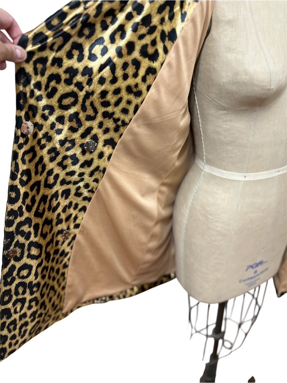 AKIRA Classic Gold and Black Leopard Print Blazer soft padded shoulders Large - Picture 12 of 15